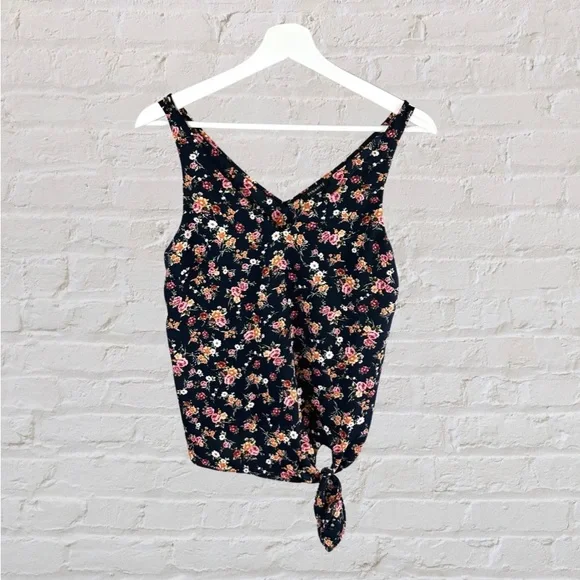 🌸 3 for $25 Dynamite V-Neck Camisole - Picture 2 of 6
